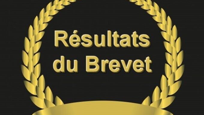 couronne-lauriers-golden-award_1102-1197.jpg